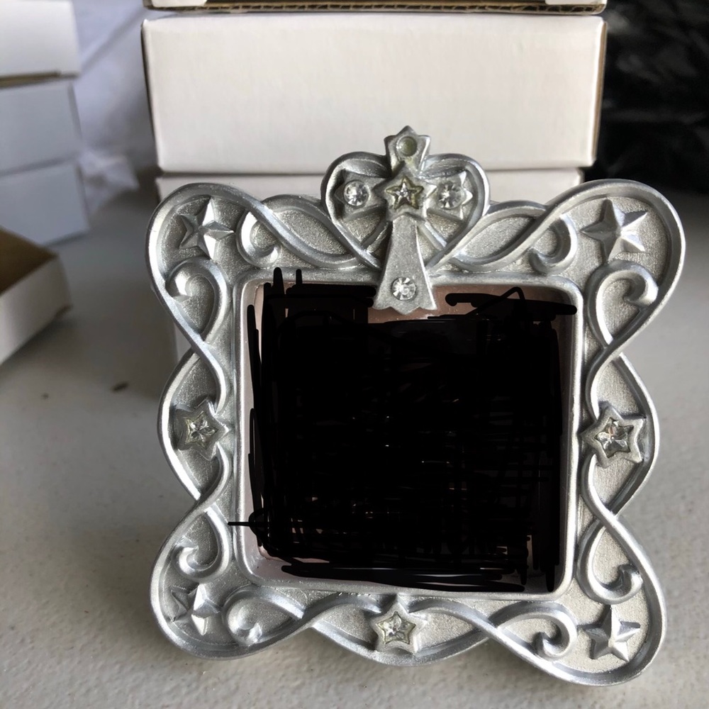 Small picture frame